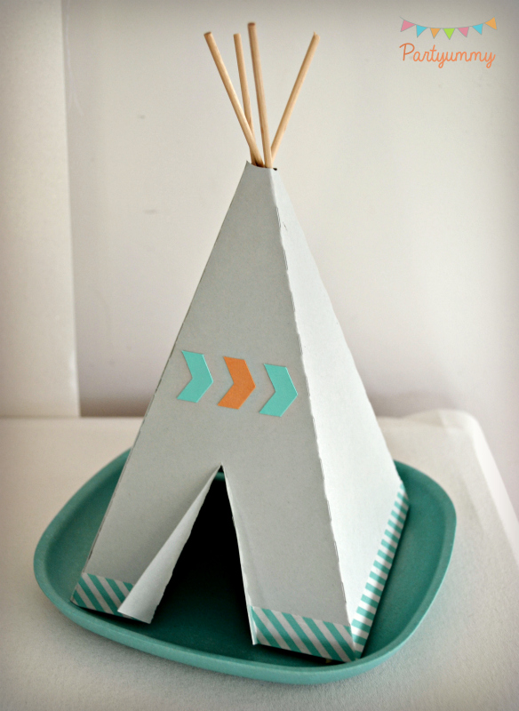 anniversaire-indien-mini-tipi-teepee-decoupe-carton-origami